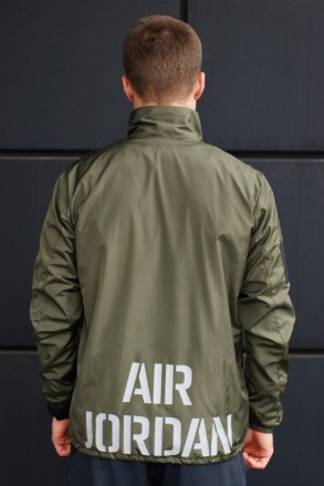 
Опис:Вітровка Air Jordan Tech Jacket•Продумана та практична непромокаюча вітров. . фото 14