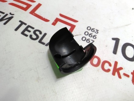 Кронштейн крепления  корпуса радиаторов Tesla model 3 1451878-00-A
Доставка по . . фото 2