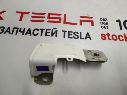 Высоковольтная шина от контактора на шунт Tesla model S 1008440-00-B
Доставка п. . фото 2
