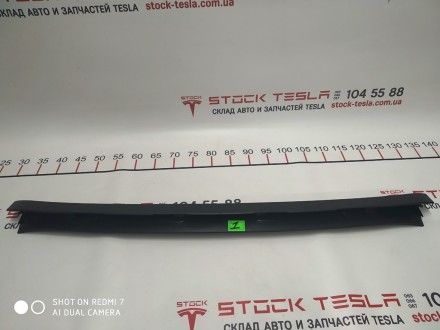 Резинка уплотнительная дверная левая Tesla model S, model S REST 1039364-00-A
Д. . фото 3