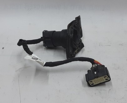 Кабель электропитания прицепа REV04 с повреждением Tesla model X 1046032-00-C
Д. . фото 3