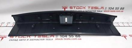 Отделка багажника пластик (под замок) в сборе (с повреждением) Tesla model S 101. . фото 4