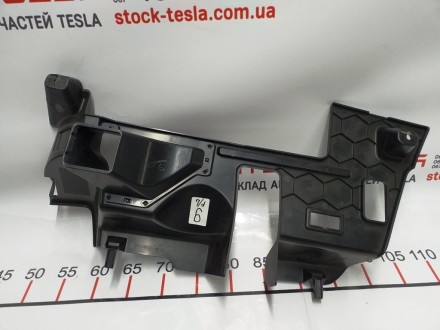 Накладка пластиковая под рулевой колонкой Tesla model X 1035577-00-D
Доставка п. . фото 3