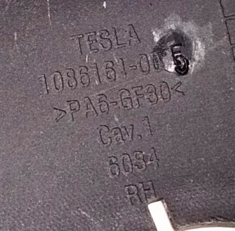 Облицовка кронштейна зеркала заднего вида левая Tesla model S 1008369-00-F
Дост. . фото 7