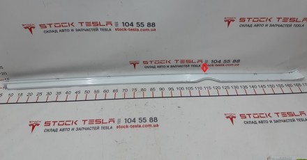 Молдинг накладки порога левый декоративный (пластик) PPSW с повреждением Tesla m. . фото 3
