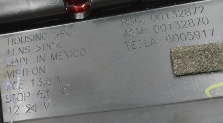 Стоп сигнал крышки багажника верхний для электромобиля Тесла. Один из элементов . . фото 6