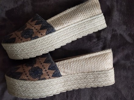 Легенькие текстильные туфли ,мокасины, Lady Anacleta , Мексика.
Подошва идет вв. . фото 6