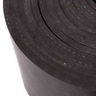 Гума на бризковики армована
РЕЗИНА АРМОВАНА на бризковики ТОЛИСТОЇ
0,8 мм — 1984. . фото 3