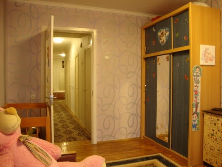 Продам хорошу 4-кімнатну двосторонню квартиру в совмінівському будинку 1990 року. Печерск. фото 10