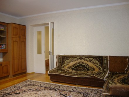 Продам хорошу 4-кімнатну двосторонню квартиру в совмінівському будинку 1990 року. Печерск. фото 6