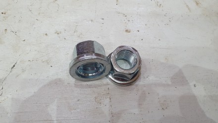 Гайка колеса с шайбой М18х1.5. ГАЗ-3302.. Харьков. фото 1 Гайка колеса с шайбой М18х1.5. ГАЗ-3302.. Харьков. фото 1