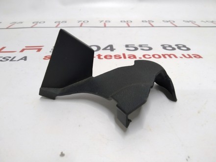 Накладка декоративная петли капота правый Tesla model 3 1112072-00-A
Доставка п. . фото 4