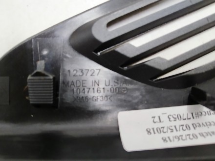 Накладка боковая панели крепления дефлекторов левая Tesla model X 1047161-00-B
. . фото 4