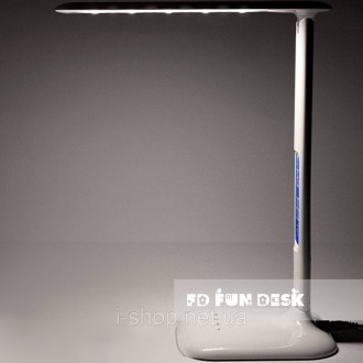 Настольная светодиодная лампа обладает возможностью изменения температуры светов. . фото 4