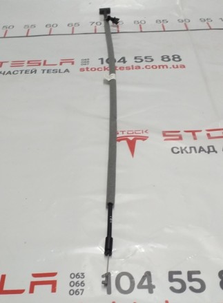 Тросик открытия лючка порта зарядки Tesla model X 1067677-00-C
Доставка по Укра. . фото 3