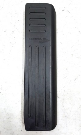 Панель для отдыха ноги водителя левая с повреждением Tesla model S, model S REST. . фото 2