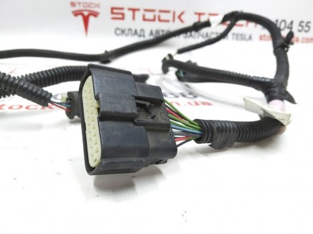 Электропроводка бампера переднего (в разборе) Tesla model X 1032433-00-G
Достав. . фото 3