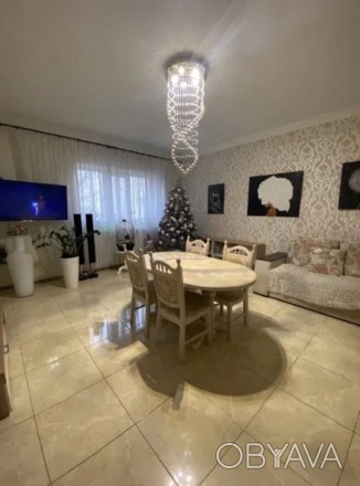 дом, 400 кв. м