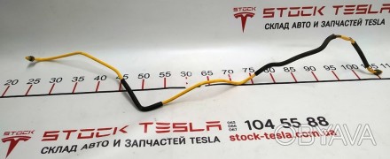 Пневмопровод передняя правая сторона DM Tesla model S 1030626-00-B
Доставка по . . фото 1
