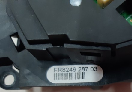 Кнопка переключения (на руле) правая Tesla model X 1013242-00-H
Доставка по Укр. . фото 5