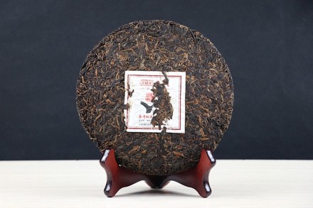 Шу Пуэр Гун Тин (Дворцовый) — императорский чай 2016 года товарного знака Mu Ye . . фото 4