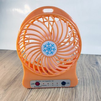 Настольный вентилятор Mini Fan XSFS-01 с подсветкой 18650 оранжевый
Портативный . . фото 3