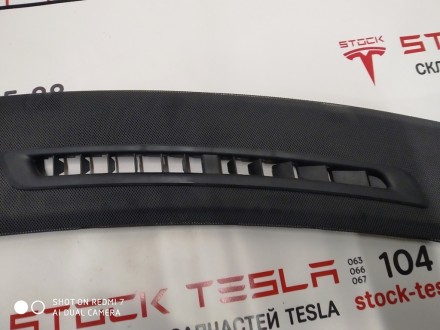Решетка (дефлектор) обдува лобового стекла правая Tesla model S, model S REST 10. . фото 3