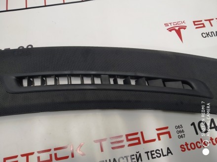 Решетка (дефлектор) обдува лобового стекла правая Tesla model S, model S REST 10. . фото 2