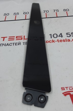 Накладка стойки B наружная правая (стекло) Tesla model X 1092312-98-F
Доставка . . фото 2