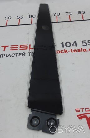Накладка стойки B наружная правая (стекло) Tesla model X 1092312-98-F
Доставка . . фото 1