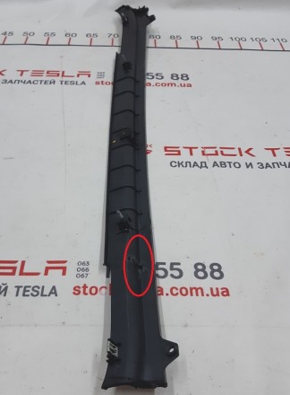 Кронштейн крепления панели наружной крыши левый с повреждением Tesla model X 105. . фото 4