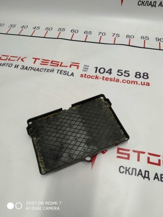 Теплошумоизолятор салона стойки C правый Tesla model S, model S REST 1045214-00-. . фото 6