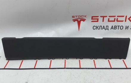 Накладка нижняя бардачка (NAPPA GRAIN BLACK PVC) Tesla model X S REST 1002301-08. . фото 2