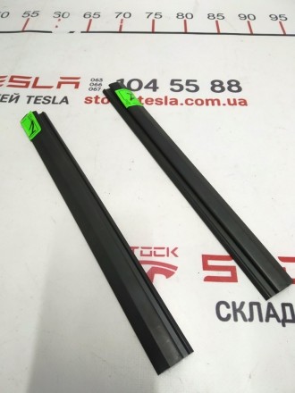 Планка отделки бокса подкапотного правая левая Tesla model S 1016261-00-B  
Дос. . фото 2