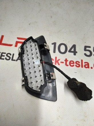 Фонарь подсветки фронтальный BLK Tesla model X 1059972-00-C
Доставка по Украине. . фото 3
