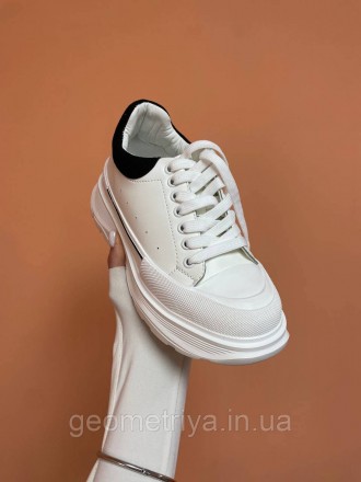 
Теплі кросівки у стилі MCQUEEN LOW WHITE
Демісезонні жіночі кросівки стануть у . . фото 5