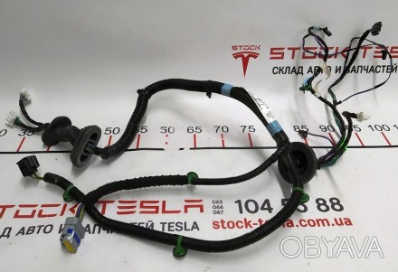 Электропроводка двери задней правой Tesla model S 1004426-00-M
Доставка по Укра. . фото 1