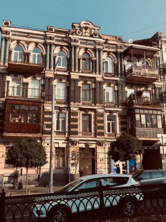 Продам 2к кв. 62м2 Бульвар Шевченко 48а, исторический центр, ЦАРСКИЙ ДОМ. Киев. фото 1 Продам 2к кв. 62м2 Бульвар Шевченко 48а, исторический центр, ЦАРСКИЙ ДОМ. Киев. фото 1