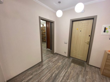 Продается Двухкомнатная квартира с раздельными комнатами около метро Позняки по . . фото 5