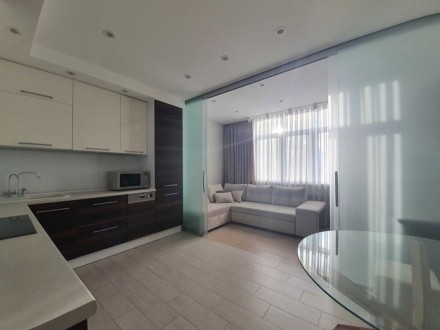 Продается шикарная 2к квартира с дизайнерским ремонтом, 15/27 эт ,49м2 ул.Краснопольская 2г. Киев. фото 1 Продается шикарная 2к квартира с дизайнерским ремонтом, 15/27 эт ,49м2 ул.Краснопольская 2г. Киев. фото 1