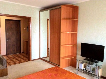 Продаю 2 комн. кв., 58.7 кв. м., 6/16 эт., ул Радужная 37. Киев. фото 1 Продаю 2 комн. кв., 58.7 кв. м., 6/16 эт., ул Радужная 37. Киев. фото 1