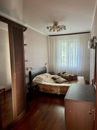 AV 2 1 2 6 4 1 4 6 0 
Продається 3-кімнатна квартира в Соломянському районі, вул. . фото 2