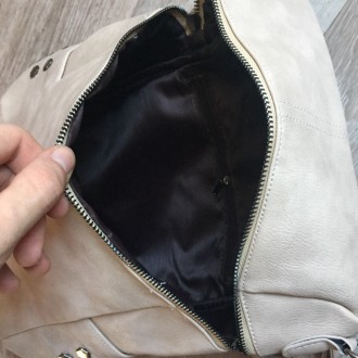 
Стильный женский рюкзак сумка
 Характеристики:
Материал: Плотная и высококачест. . фото 11