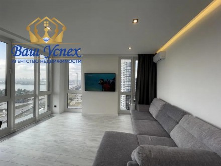 Продажа самой видовой 3 ком квартиры ЖК Славутич.. Киев. фото 1 Продажа самой видовой 3 ком квартиры ЖК Славутич.. Киев. фото 1