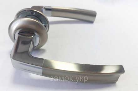  Ручка на дверь с круглой розеткой Fuaro Volt RM SN/CP-3 матовый никель/хром
 
 . . фото 6