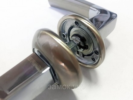  Ручка на дверь с круглой розеткой Fuaro Volt RM SN/CP-3 матовый никель/хром
 
 . . фото 8
