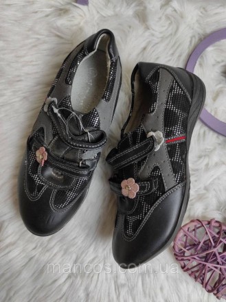 Детские туфли Ytop для девочки кожаные мокасины черные
Состояние: новое
Производ. . фото 3