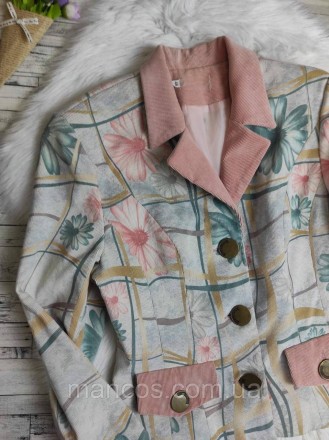 Женский вельветовый костюм комплект пиджак и юбка цвета пудра с цветочным принто. . фото 4