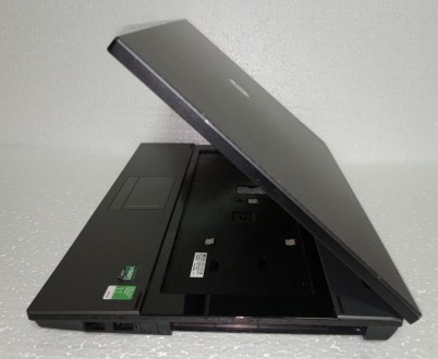 Корпус з ноутбука HP 625 (2)

В комплекті кришка, рамка та петлі матриці, сере. . фото 5