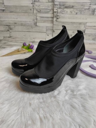 Женские туфли Donna Style натуральная лакированная кожа черного цвета 
Состояние. . фото 5